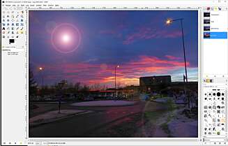 LYSKULER: Gimp har den kjente og kjære Lens Flare-effekten. Elsket av amatører og hatet av viderekommende. LYSKULER: Gimp har den kjente og kjære Lens Flare-effekten. Elsket av amatører og hatet av viderekommende.