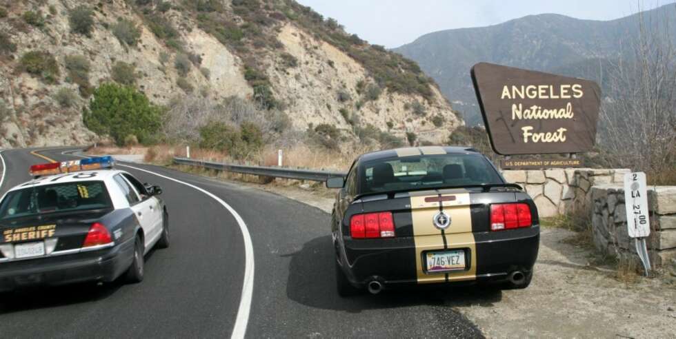 US-ONKEL: Såkalte 'highway patrols' er det mange av på amerikanske veier - også på de svingete veiene innover i Angeles National Forest. US-ONKEL: Såkalte 'highway patrols' er det mange av på amerikanske veier - også på de svingete veiene innover i Angeles National Forest.