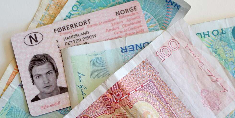 DYRE TIMER: En kjøretime, som er 45 og ikke 60 minutter, koster i dag mellom 500 og 800 kroner. DYRE TIMER: En kjøretime, som er 45 og ikke 60 minutter, koster i dag mellom 500 og 800 kroner.