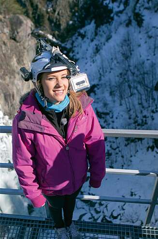JAKTEN PÅ FEELGOOD: Kan strikkhopping gi mer lykke i livet? Ida Fladen tok testen. JAKTEN PÅ FEELGOOD: Kan strikkhopping gi mer lykke i livet? Ida Fladen tok testen.
