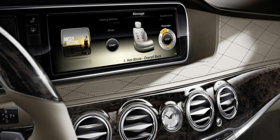 HOT STONE: 14 puter sydd inn i setet simulerer varme stener-massasje. FOTO: Daimler AG HOT STONE: 14 puter sydd inn i setet simulerer varme stener-massasje. FOTO: Daimler AG
