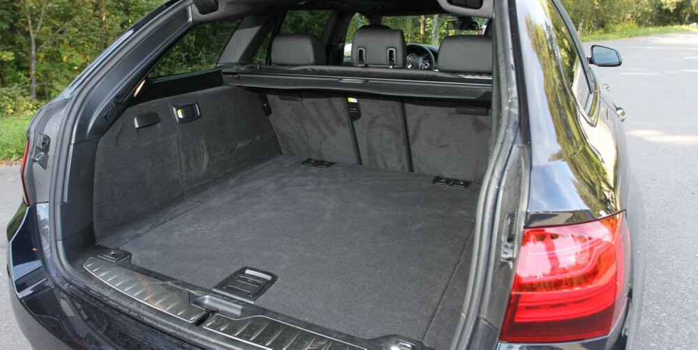 MINDRE: Bagasjeplassen i BMW-en er på 560-1670 liter. FOTO: Petter Handeland MINDRE: Bagasjeplassen i BMW-en er på 560-1670 liter. FOTO: Petter Handeland
