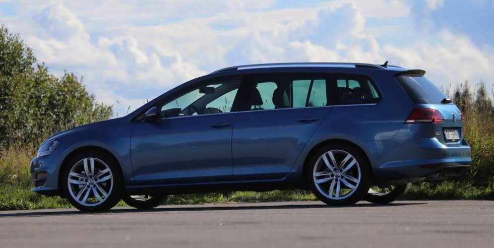 MASSE PLASS: Nye Golf stasjonsvogn har god innvendig plass, fine kjøreegenskaper, moderne utstyr, fine motorer og en meget god automatgirkasse. Og prisen er ikke verst. MASSE PLASS: Nye Golf stasjonsvogn har god innvendig plass, fine kjøreegenskaper, moderne utstyr, fine motorer og en meget god automatgirkasse. Og prisen er ikke verst.
