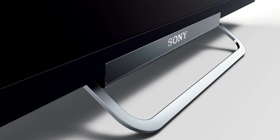 ELEGANT: Sony KDL-42W653A har en elegant fot. ELEGANT: Sony KDL-42W653A har en elegant fot.