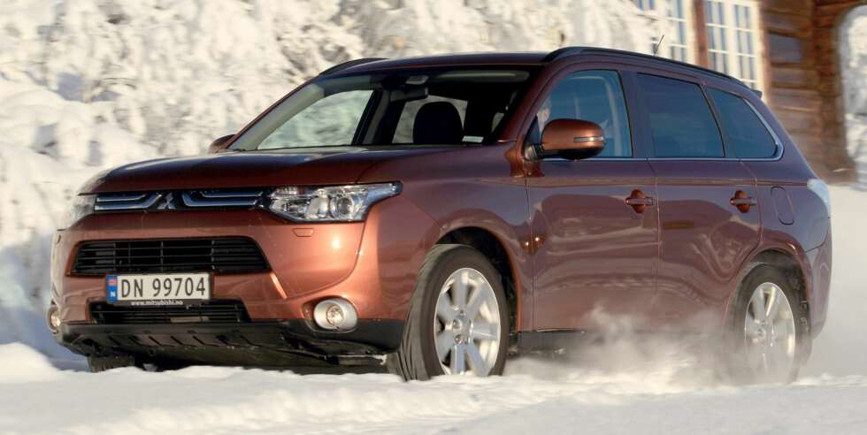 MYE PLASS: Mitsubishi Outlander. FOTO: Egil Nordlien, HM Foto MYE PLASS: Mitsubishi Outlander. FOTO: Egil Nordlien, HM Foto