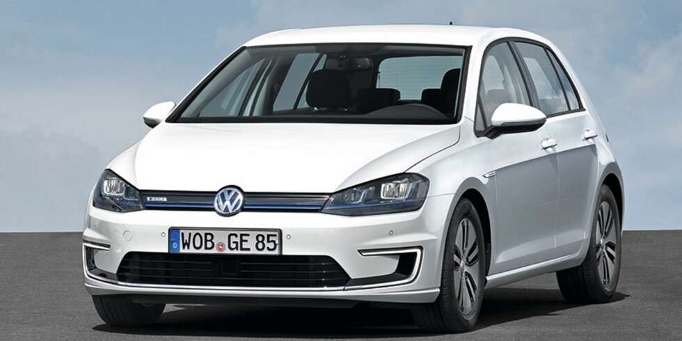 PÅ VEI: E-Golf er ventet til Norge andre kvartal neste år. Den oppgitte rekkevidden er bedre enn BMW i3 og Ford Focus Electric, men omtrent på nivå med Nissan Leaf. FOTO: Volkswagen PÅ VEI: E-Golf er ventet til Norge andre kvartal neste år. Den oppgitte rekkevidden er bedre enn BMW i3 og Ford Focus Electric, men omtrent på nivå med Nissan Leaf. FOTO: Volkswagen