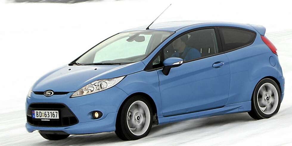 PENGER Å SPARE: Ford Fiesta 2009 og 2010-modell. Fra 120-210 000 kroner i Norge. Fra 90-165 000 kroner i Tyskland. PENGER Å SPARE: Ford Fiesta 2009 og 2010-modell. Fra 120-210 000 kroner i Norge. Fra 90-165 000 kroner i Tyskland.