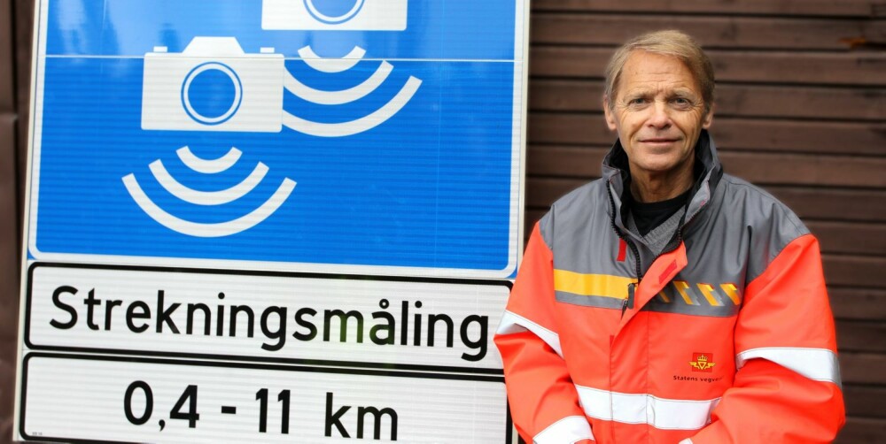 STREKNINGS-ATK: Ser du dette skiltet betyr det at strekningen foran deg har gjennomsnittsmåling av fart. Jan Wamstad, senioringeniør i Statens vegvesen, tror de nye skiltene er lettere å forstå. FOTO: Petter Handeland STREKNINGS-ATK: Ser du dette skiltet betyr det at strekningen foran deg har gjennomsnittsmåling av fart. Jan Wamstad, senioringeniør i Statens vegvesen, tror de nye skiltene er lettere å forstå. FOTO: Petter Handeland