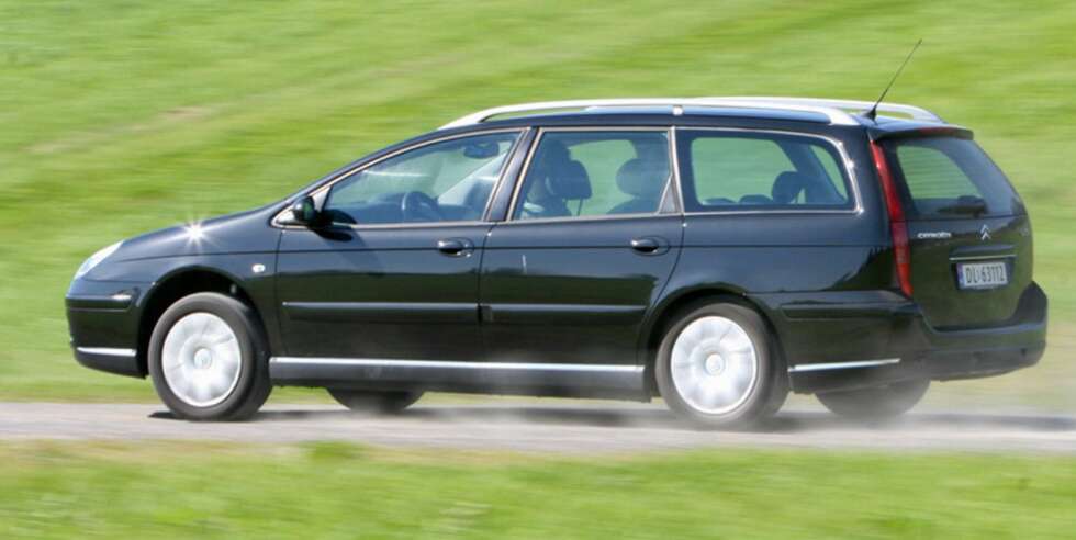PLASS: Citroën C5 er super som familietransport. FOTO: HM Arkiv PLASS: Citroën C5 er super som familietransport. FOTO: HM Arkiv