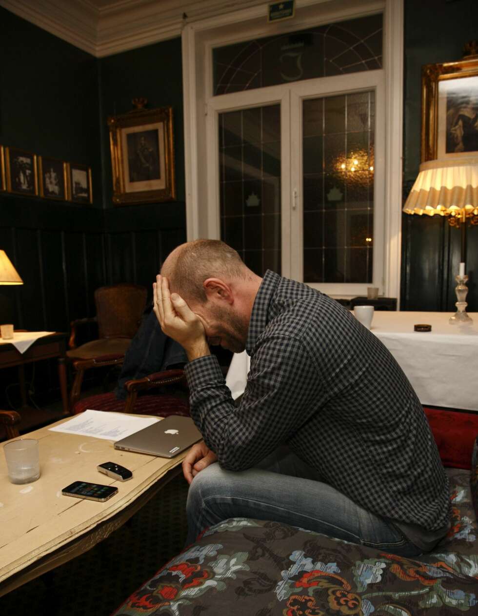 - Hvordan var den igjen, den med svensken, dansken og nordmannen som ville se hvem som kunne tisse lengst? - Hvordan var den igjen, den med svensken, dansken og nordmannen som ville se hvem som kunne tisse lengst?