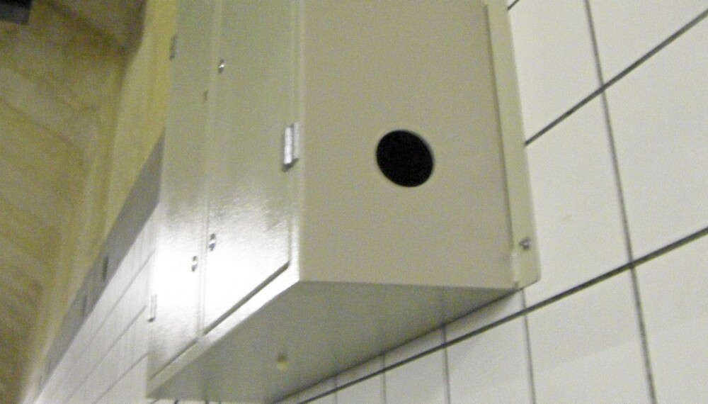 LURT: Mange ble tatt av dette ""sikringsskapet"" i Operatunnelen i Oslo. Skapet skjuler et kamera. LURT: Mange ble tatt av dette ""sikringsskapet"" i Operatunnelen i Oslo. Skapet skjuler et kamera.