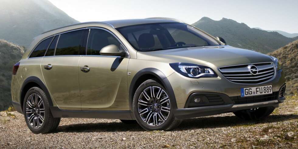 OFFROADER: Nå kommer også Opel med en stasjonsvogn med offroad-look. Bilen vises frem på bilutstillingen i Frankfurt til høsten, og blir toppmodellen i Insignia-rekken. FOTO: Axel Wierdemann OFFROADER: Nå kommer også Opel med en stasjonsvogn med offroad-look. Bilen vises frem på bilutstillingen i Frankfurt til høsten, og blir toppmodellen i Insignia-rekken. FOTO: Axel Wierdemann