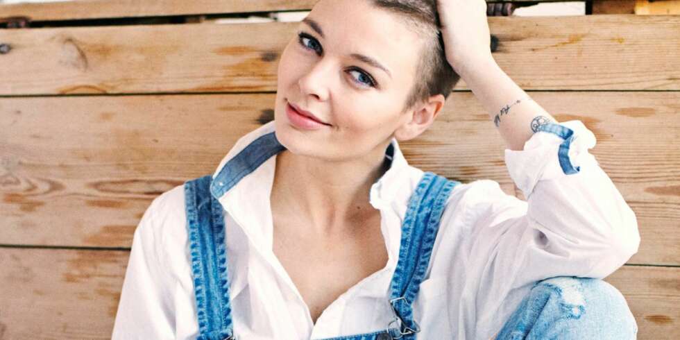 SUPERBLOGGERENS TIPS: Moteblogger Marie Ullevoldsæter viser hvordan du kan style årets nøkkelplagg denne våren. SUPERBLOGGERENS TIPS: Moteblogger Marie Ullevoldsæter viser hvordan du kan style årets nøkkelplagg denne våren.