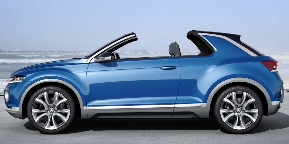 GIMMICK: På konseptbilen kan taket tas av, og de to halvdelen får plass i bagasjerommet. FOTO: VW GIMMICK: På konseptbilen kan taket tas av, og de to halvdelen får plass i bagasjerommet. FOTO: VW