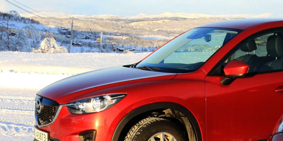 VINNER: I løpet av 11 måneder har Mazda solgt over 4000 CX-5. Det er salgsrekord for SUV i Norge. FOTO: Egil Nordlien, HM Foto VINNER: I løpet av 11 måneder har Mazda solgt over 4000 CX-5. Det er salgsrekord for SUV i Norge. FOTO: Egil Nordlien, HM Foto