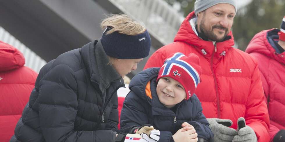 GUTTA PÅ TUR: Prins Sverre Magnus stortrivdes i selskap med pappa, kronprins Haakon, og storebror Marius Borg Høiby. GUTTA PÅ TUR: Prins Sverre Magnus stortrivdes i selskap med pappa, kronprins Haakon, og storebror Marius Borg Høiby.