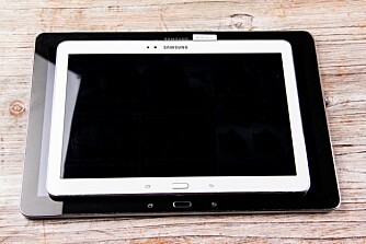 SVÆR: Galaxy NotePro 12.2 er en sværing. Et 10.1 tommers nettbrett blir plutselig lite når vi legger det opp på 12,2 tommeren. SVÆR: Galaxy NotePro 12.2 er en sværing. Et 10.1 tommers nettbrett blir plutselig lite når vi legger det opp på 12,2 tommeren.