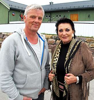 ÅNDELIG DUO: Sammen med programleder Tom Strømnæss har Lilli dumpet borti mye uforklarlig i «Åndenes makt» på TVNorge. ÅNDELIG DUO: Sammen med programleder Tom Strømnæss har Lilli dumpet borti mye uforklarlig i «Åndenes makt» på TVNorge.