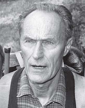 Joachim Rønneberg var en av heltene fra Telemark. Han ble selv instruktør i SOE og lærte å bruke den spesielle nærkampdolken (over), utviklet av William Fairbarn og Eric Sykes. Joachim Rønneberg var en av heltene fra Telemark. Han ble selv instruktør i SOE og lærte å bruke den spesielle nærkampdolken (over), utviklet av William Fairbarn og Eric Sykes.