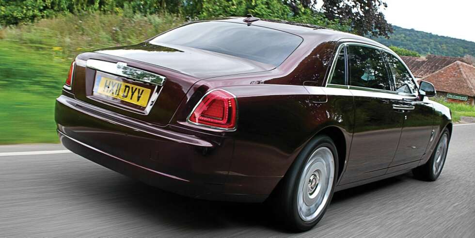 KRAFTKAR: V12-motoren med twin-turbo yter 570 hester og 780 Nm. KRAFTKAR: V12-motoren med twin-turbo yter 570 hester og 780 Nm.