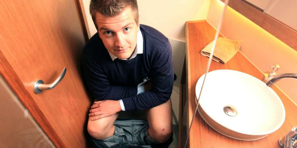 I NØDEN: Med mange timer på sjøen under mildt sagt varierende forhold, kan man ikke være kresen. Er man nøden, ja så tar man det man har for hånden. I NØDEN: Med mange timer på sjøen under mildt sagt varierende forhold, kan man ikke være kresen. Er man nøden, ja så tar man det man har for hånden.