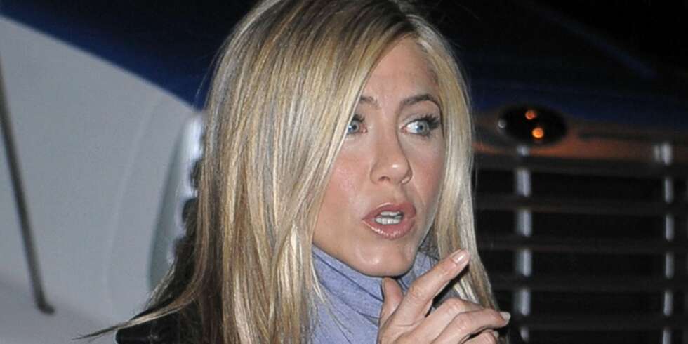 SJALU: Jennifer Aniston er sjalu på Cameron Diaz, som hun mener stjal en filmrolle hun hadde jobbet for i fem år. SJALU: Jennifer Aniston er sjalu på Cameron Diaz, som hun mener stjal en filmrolle hun hadde jobbet for i fem år.