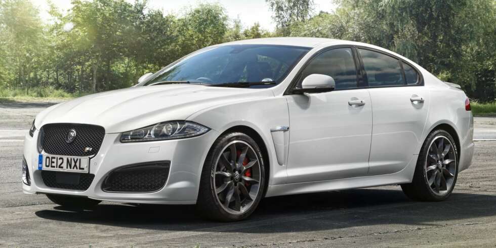 NOE HEFTIGERE: Hvis du synes ""norgesversjonen"" blir for tam, kan du jo vurdere Jaguar XFR Speed Pack. Med ""fartspakka"" gjør bilen - med femliters turboladet V8-er på 510 hk - 280 km/t. Foto: John Wycherley NOE HEFTIGERE: Hvis du synes ""norgesversjonen"" blir for tam, kan du jo vurdere Jaguar XFR Speed Pack. Med ""fartspakka"" gjør bilen - med femliters turboladet V8-er på 510 hk - 280 km/t. Foto: John Wycherley