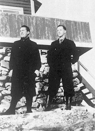 Nordmennene og dobbeltagentene John Moe og Tor Glad, henholdsvis Agent Mutt og Agent Jeff spilte en viktig rolle når det gjaldt å lure Hitler til å tro at en invasjon av Norge og ikke Normandie var nær forestående. Nordmennene og dobbeltagentene John Moe og Tor Glad, henholdsvis Agent Mutt og Agent Jeff spilte en viktig rolle når det gjaldt å lure Hitler til å tro at en invasjon av Norge og ikke Normandie var nær forestående.