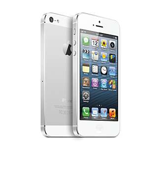 LEKKER: Designet er som vanlig lekkert. iPhone 5-kroppen er bygget fullstendig av glass og aluminium. LEKKER: Designet er som vanlig lekkert. iPhone 5-kroppen er bygget fullstendig av glass og aluminium.