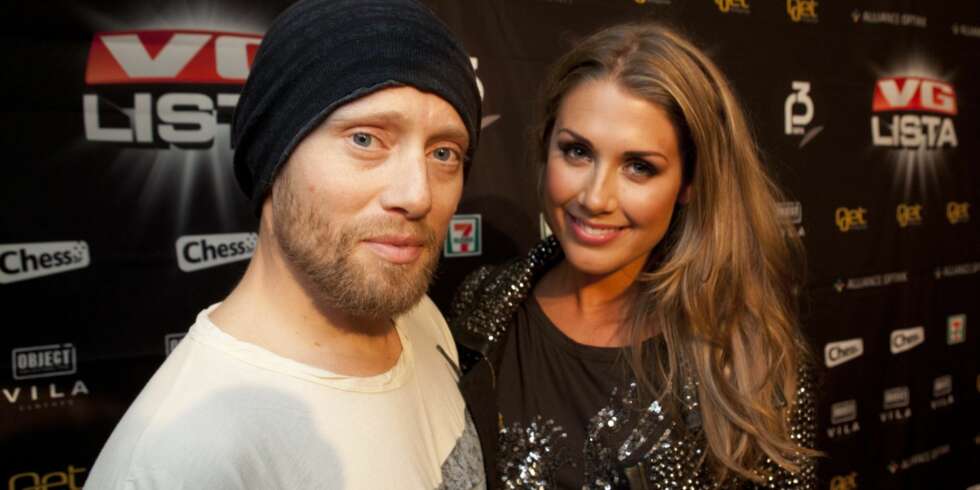 FORLOVET: At Aksel Hennie har fridd og fått ja fra Tone Damli Aaberge er ingen hemmelighet. Men hvor bryllupet skal stå, er fortsatt uvisst. FORLOVET: At Aksel Hennie har fridd og fått ja fra Tone Damli Aaberge er ingen hemmelighet. Men hvor bryllupet skal stå, er fortsatt uvisst.