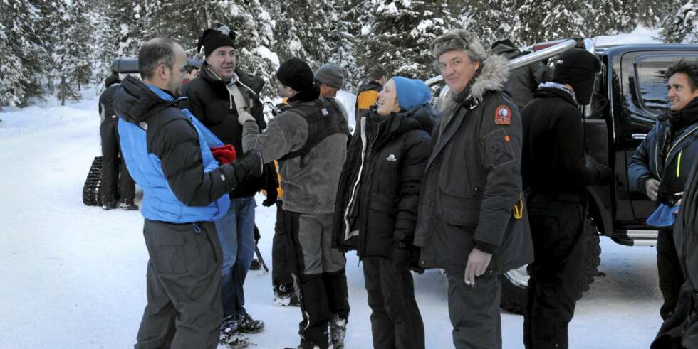 STORT CREW: Clarkson, May og Hammond var ikke alene på Beitostølen. Et digert BBC-crew fulgte med på lasset. FOTO: Håkon Bonafede STORT CREW: Clarkson, May og Hammond var ikke alene på Beitostølen. Et digert BBC-crew fulgte med på lasset. FOTO: Håkon Bonafede