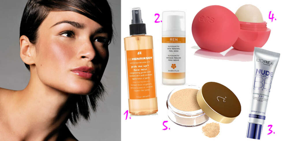 MONIKAS FAVORITTER: Disse produktene er et must-have for hudpleier og skjønnhetsjournalist Monika Tøraasen. MONIKAS FAVORITTER: Disse produktene er et must-have for hudpleier og skjønnhetsjournalist Monika Tøraasen.