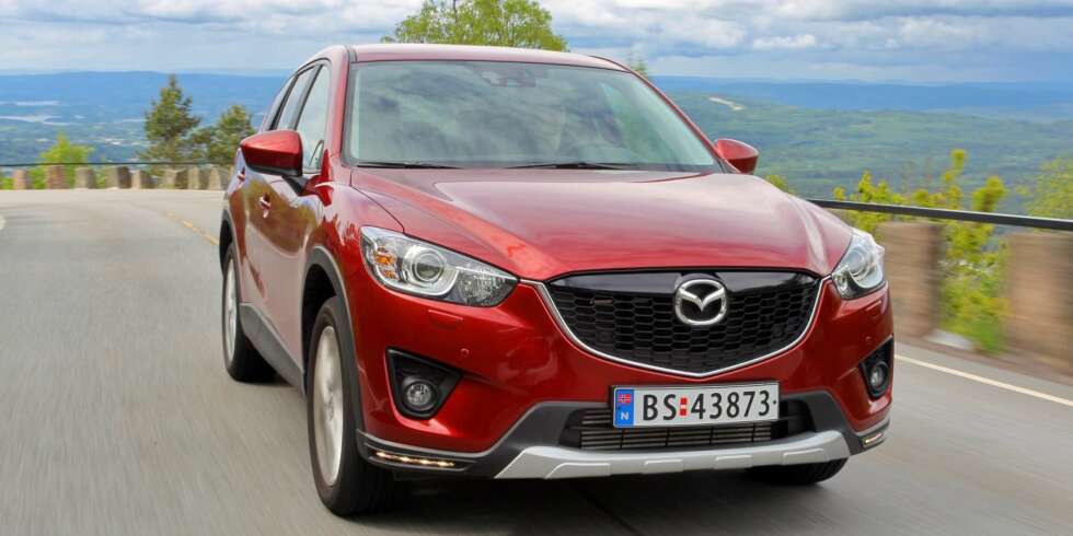 GODT LIKT: Tyskerne liker Mazda, viser en fersk ADAC-undersøkelse (tyske NAF). Og tidligere i år kåret AUTO BILDs lesere Mazda CX-5 til den mest attraktive bilen i kategorien SUV, crossover og firehjulsdrevne biler. Mazda CX-5 fikk 17,8 prosent av stemmene foran Audi A6 Allroad og Audi Q3. FOTO: Terje Bjørnsen GODT LIKT: Tyskerne liker Mazda, viser en fersk ADAC-undersøkelse (tyske NAF). Og tidligere i år kåret AUTO BILDs lesere Mazda CX-5 til den mest attraktive bilen i kategorien SUV, crossover og firehjulsdrevne biler. Mazda CX-5 fikk 17,8 prosent av stemmene foran Audi A6 Allroad og Audi Q3. FOTO: Terje Bjørnsen