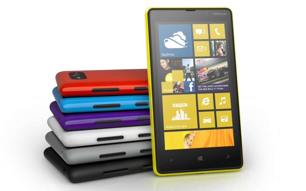 Nokia Lumia 820 Nokia Lumia 820