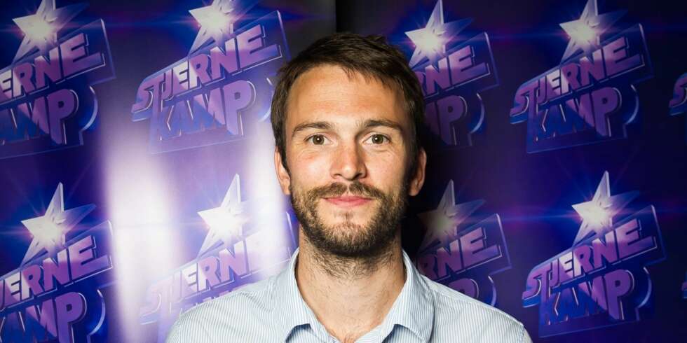 LIKER FRIHETEN: - Jeg er en kanalnomade, sier Kåre Magnus Bergh. Han har jobbet for de felste store TV-kanalene her til lands. LIKER FRIHETEN: - Jeg er en kanalnomade, sier Kåre Magnus Bergh. Han har jobbet for de felste store TV-kanalene her til lands.