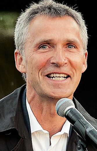 FÅR KJEFT: Jens Stoltenberg er ivrig på Twitter, noe som faller i dårlig jord hos Anne-Kat. FÅR KJEFT: Jens Stoltenberg er ivrig på Twitter, noe som faller i dårlig jord hos Anne-Kat.
