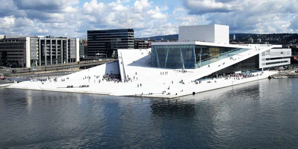 TA EN ARIE: Båtmessen Båter i sjøen flyttes til Bjørvika utenfor Operaen. FOTO: birdseyepix.com/Christopher Hagelund.= TA EN ARIE: Båtmessen Båter i sjøen flyttes til Bjørvika utenfor Operaen. FOTO: birdseyepix.com/Christopher Hagelund.=