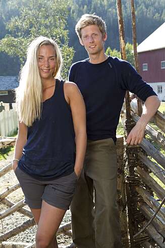 RØK UT: Søndag måtte Kristina reise hjem fra «Farmen». Her med programleder Gaute Grøtta Grav. RØK UT: Søndag måtte Kristina reise hjem fra «Farmen». Her med programleder Gaute Grøtta Grav.