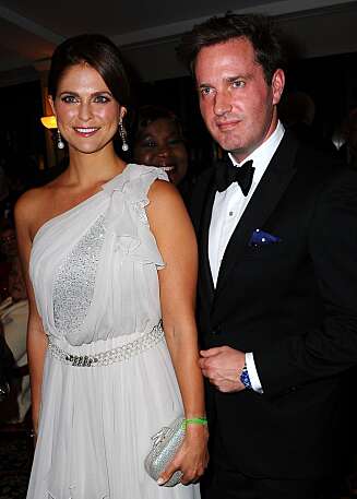 NYFORLOVET: Prinsesse Madeleine og finansmannen Chris O'Neill gifter seg til sommeren. NYFORLOVET: Prinsesse Madeleine og finansmannen Chris O'Neill gifter seg til sommeren.