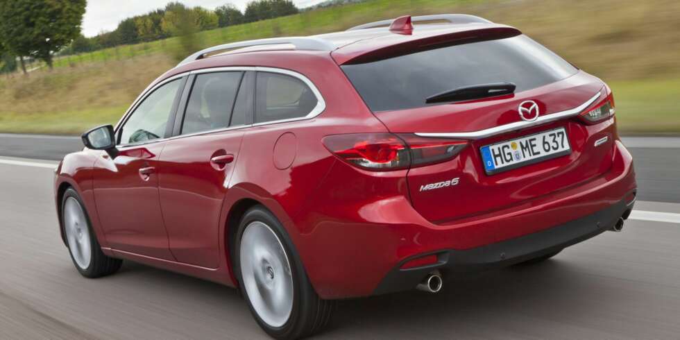 KOMMER I SNART: Sammenlignet med forrige generasjon Mazda 6, har den nye blitt lengre og bredere, med omtrent samme høyde. FOTO: Mazda KOMMER I SNART: Sammenlignet med forrige generasjon Mazda 6, har den nye blitt lengre og bredere, med omtrent samme høyde. FOTO: Mazda