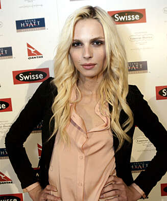 ANDREJ PEJIC: det er ikke så lett å se, men dette er en mann. ANDREJ PEJIC: det er ikke så lett å se, men dette er en mann.