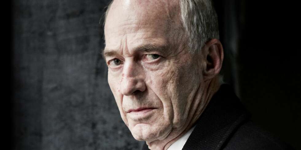 SKYLDIG: Stig Hoffmeyers rollefigur Niels Reinhardt var den som drepte skoleeleven Louise. Men skuespilleren var ikke glad for at det var han som måtte bære «skammen». SKYLDIG: Stig Hoffmeyers rollefigur Niels Reinhardt var den som drepte skoleeleven Louise. Men skuespilleren var ikke glad for at det var han som måtte bære «skammen».