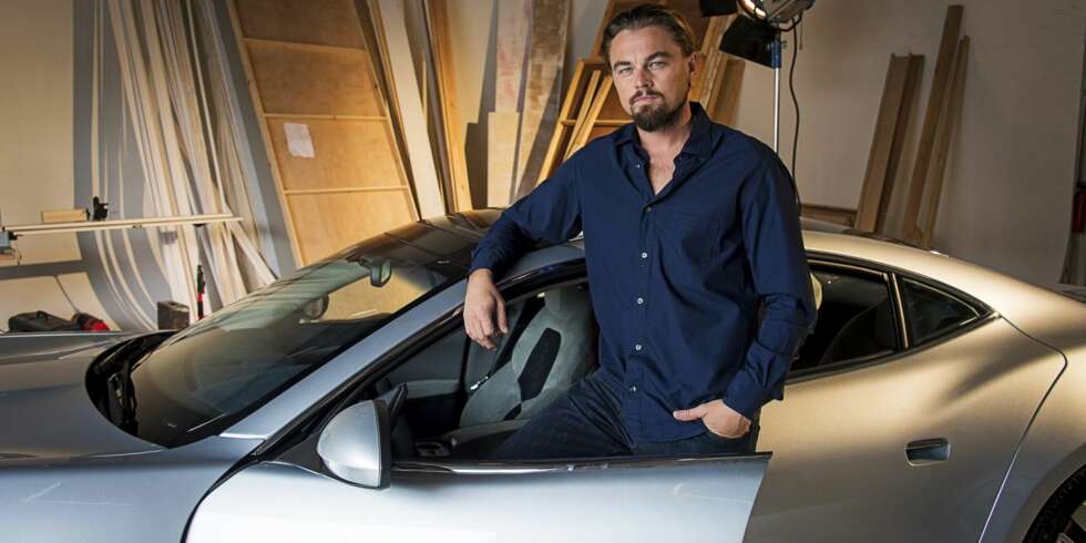 STJERNEN: Leo slapper av i kulisseverkstedet i et studio i Hollywood. FOTO: Larry Busacca STJERNEN: Leo slapper av i kulisseverkstedet i et studio i Hollywood. FOTO: Larry Busacca