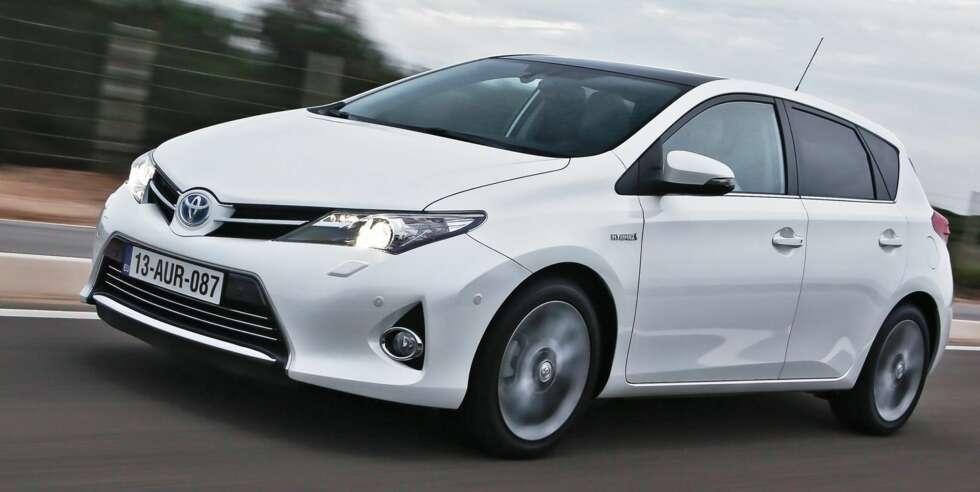 BARSKERE: Nye Auris er betydelig barskere enn forgjengeren. Det nye Toyota-fjeset er på plass. BARSKERE: Nye Auris er betydelig barskere enn forgjengeren. Det nye Toyota-fjeset er på plass.