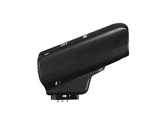 BLITS: Speedlite 90EX er en liten ekstern blits som følger med EOS M i esken. BLITS: Speedlite 90EX er en liten ekstern blits som følger med EOS M i esken.