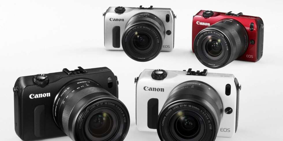 FØRSTE HYBRID: EOS M er Canons første hybridkamera. FØRSTE HYBRID: EOS M er Canons første hybridkamera.