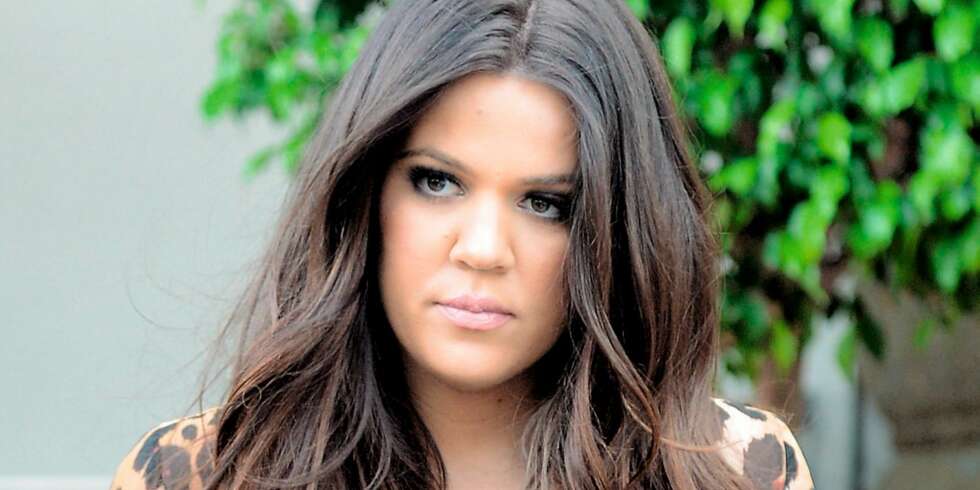 BABYSORG: «The X Factor»-programleder Khloé Kardashian prøver så godt hun kan å være glad på søsterens vegne, men en kilde avslører at det er svært vanskelig. BABYSORG: «The X Factor»-programleder Khloé Kardashian prøver så godt hun kan å være glad på søsterens vegne, men en kilde avslører at det er svært vanskelig.