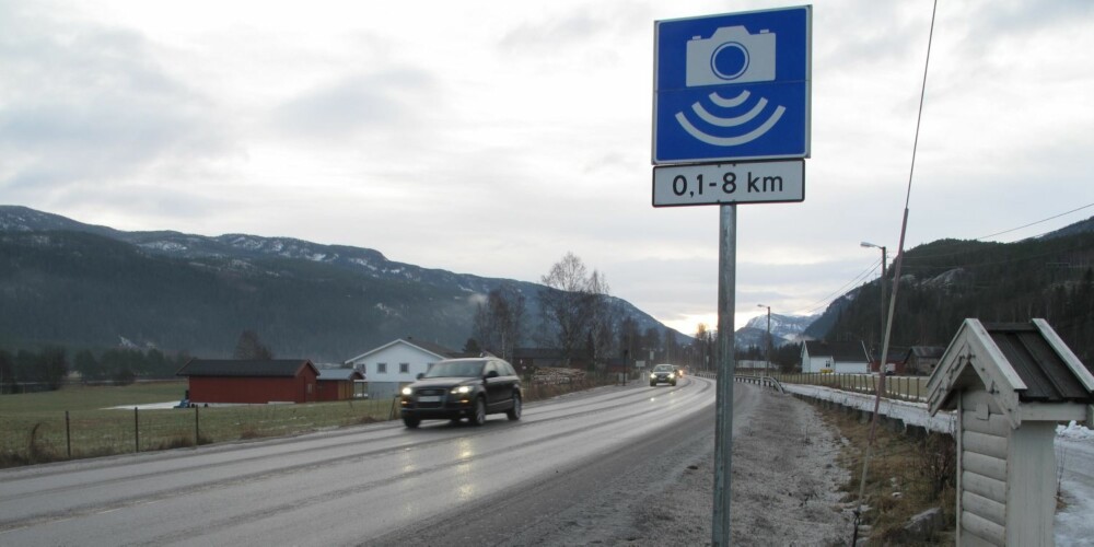SNITTMÅLING: Flere veistrekninger er blitt utstyrt med såkalt streknings-ATK som måler snittfarten mellom to punkter, som her på Riksvei 7 mellom Nesbyen og Bromma. FOTO: Martin Jansen SNITTMÅLING: Flere veistrekninger er blitt utstyrt med såkalt streknings-ATK som måler snittfarten mellom to punkter, som her på Riksvei 7 mellom Nesbyen og Bromma. FOTO: Martin Jansen