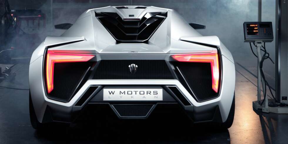 VERDENS DYRESTE: Lykan Hypersport er nå verdens dyreste bil. Det skal kun produseres syv stykker. FOTO: W Motors VERDENS DYRESTE: Lykan Hypersport er nå verdens dyreste bil. Det skal kun produseres syv stykker. FOTO: W Motors