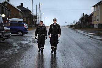 Lensmannsbetjent Heidi Bjørklund og lensmann Kristoffer Tessem er populære i Hasviksamfunnet. Lensmannsbetjent Heidi Bjørklund og lensmann Kristoffer Tessem er populære i Hasviksamfunnet.